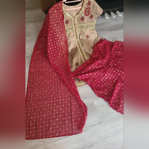 Beige /Maroon party wear 3 pc salwar kameez suit set in size xl - Picture 2 of 11